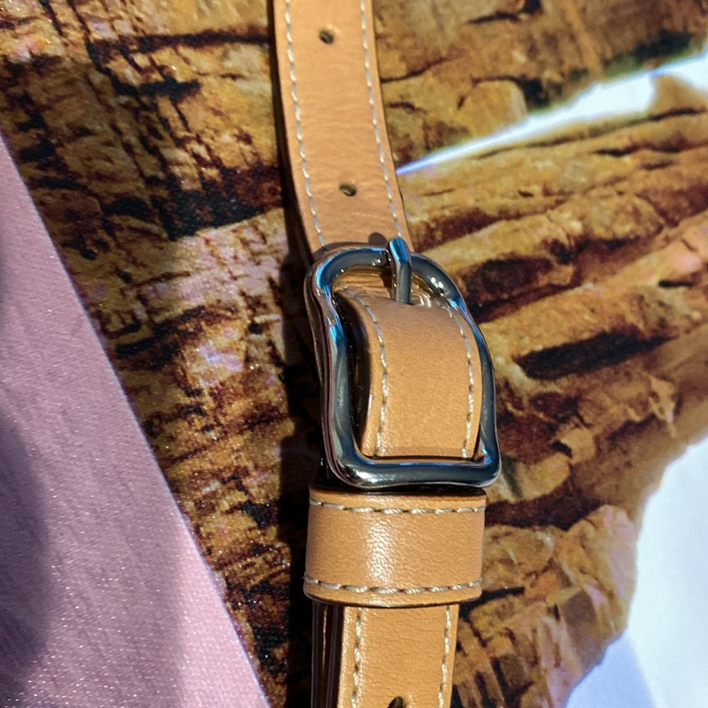 Coach Replacement Leather Strap. - Picture 2 of 7